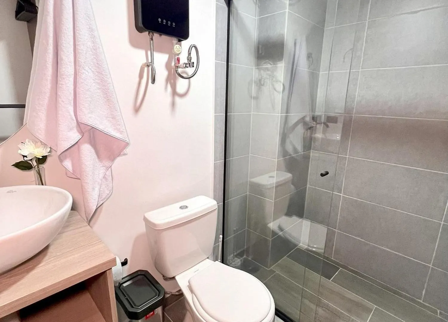 Bit By Simple Stay Medellín Apartmán