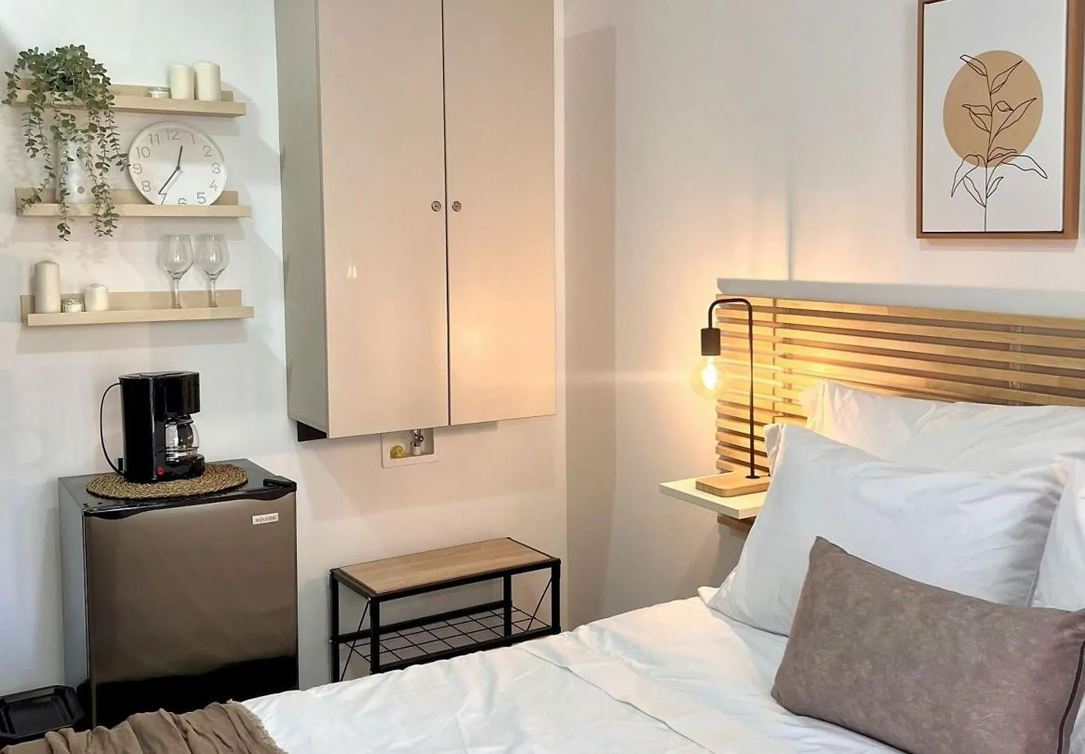 Bit By Simple Stay Medellín